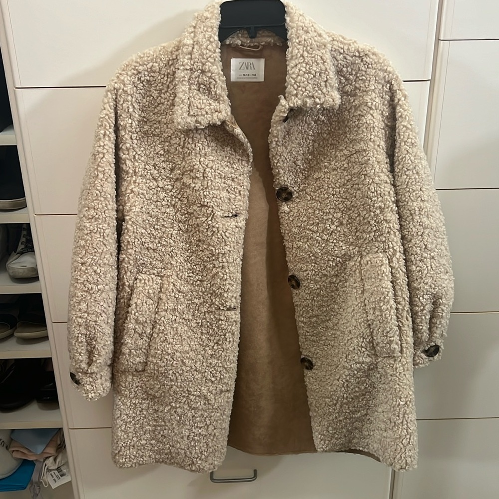 NWOT Double-faced coat with lapel collar and long sleeves